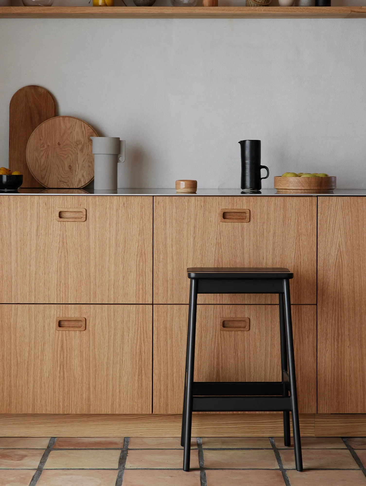 Angle Standard Bar Stool
