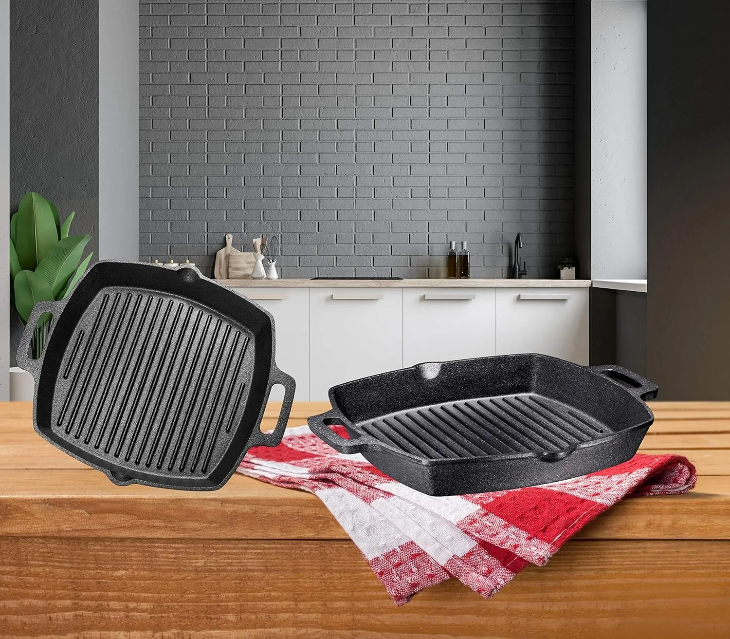 Bruntmor 13-Inch Cast Iron Grill Pan Pre-Seasoned Cast Iron Pan for Stovetop and Outdoor Use - Induction Compatible Griddle Cookware with Ridges for Steak, Meats, and Vegetables