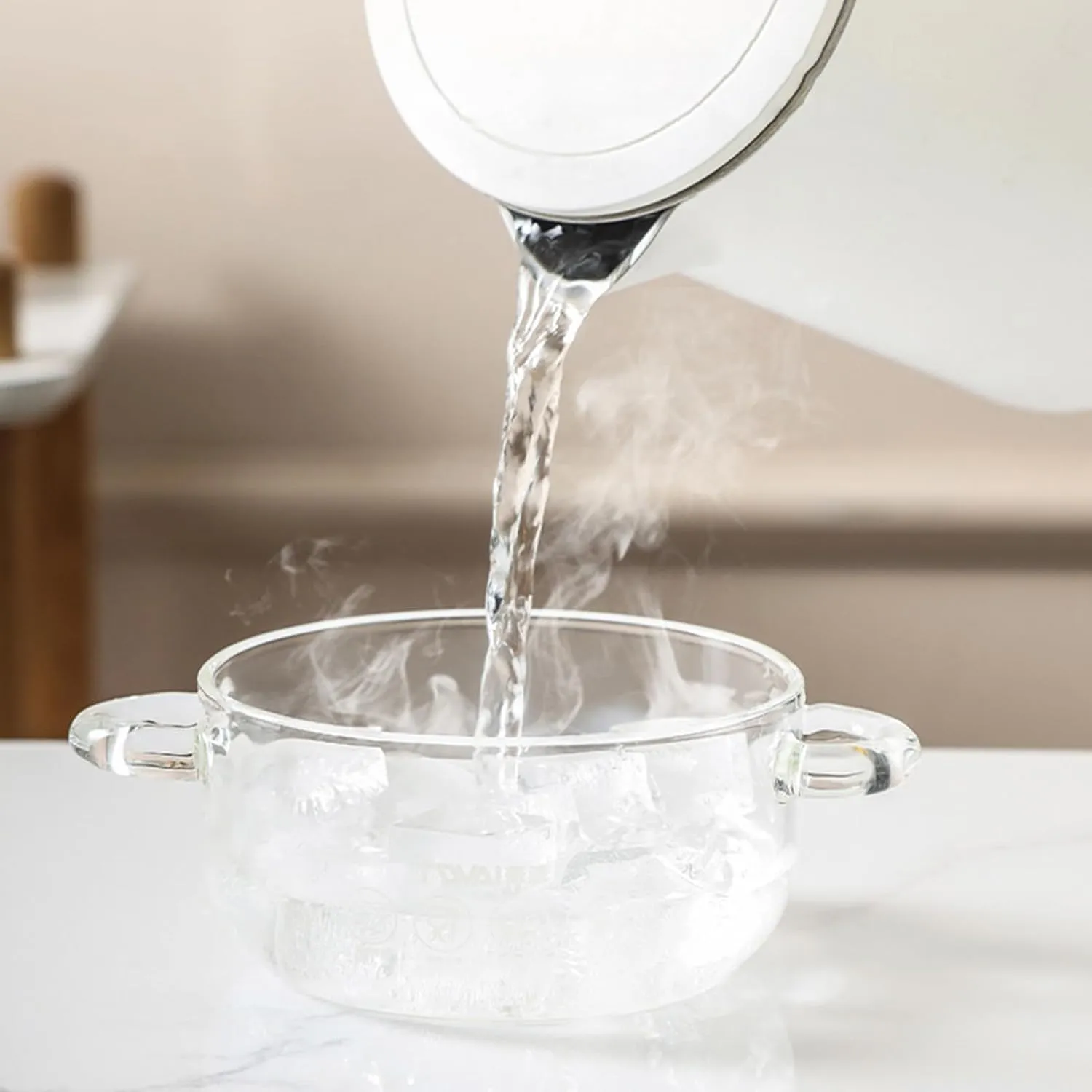 Glass Simmer Pot Clear Glass Pot for Cooking with Cover and Handle High Borosilicate Glass Saucepan for Stovetop Safe Heat Resistant Glass Cookware for Pasta Noodle Soup Milk,1500ml