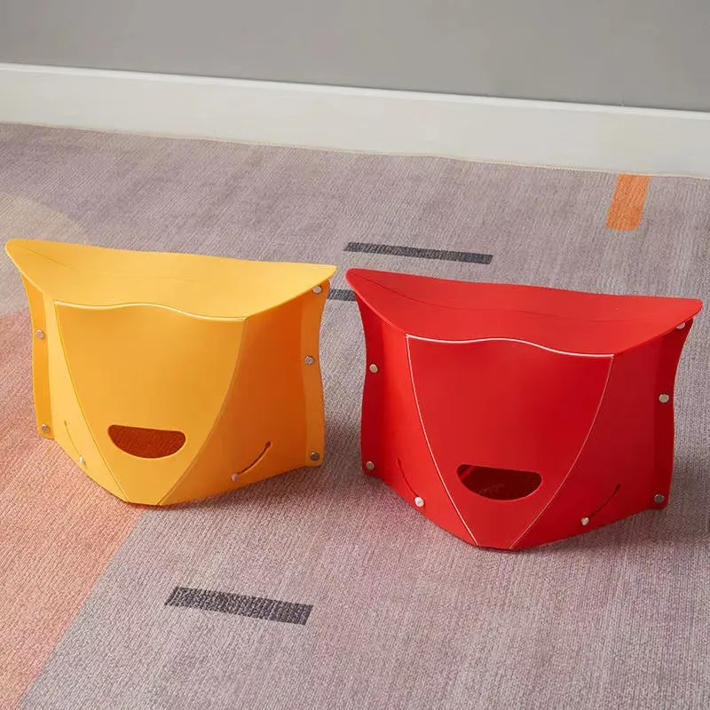Modern Simple Foldable Plastic Stool 026 for Picnic BBQ Camping Painting