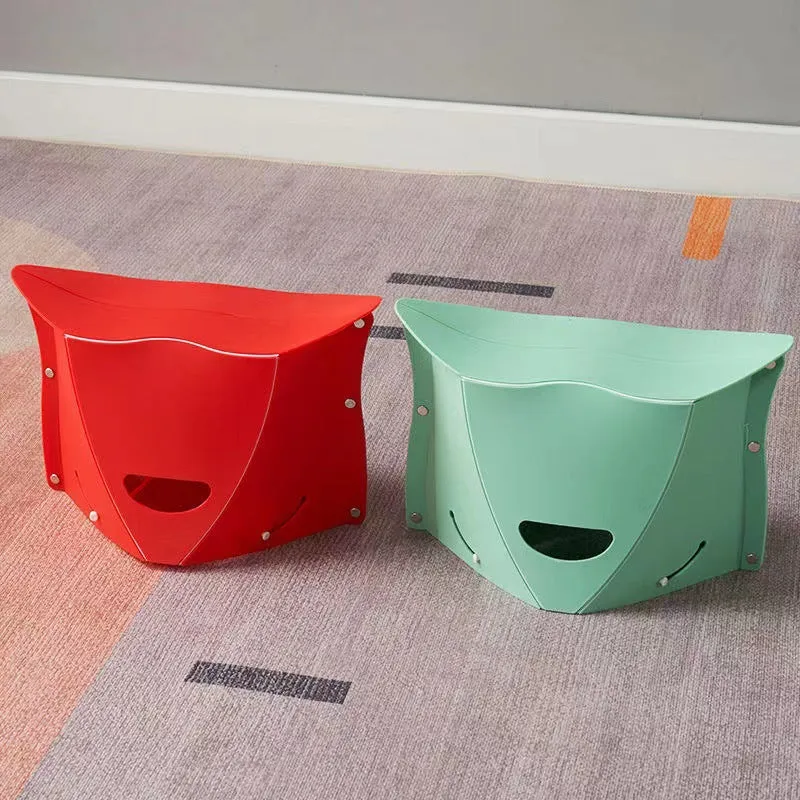 Modern Simple Foldable Plastic Stool 026 for Picnic BBQ Camping Painting