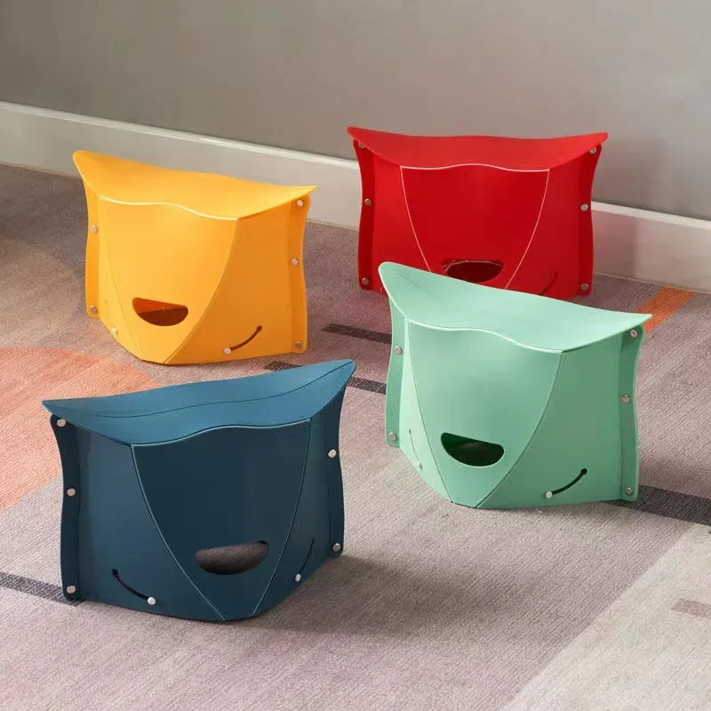 Modern Simple Foldable Plastic Stool 026 for Picnic BBQ Camping Painting