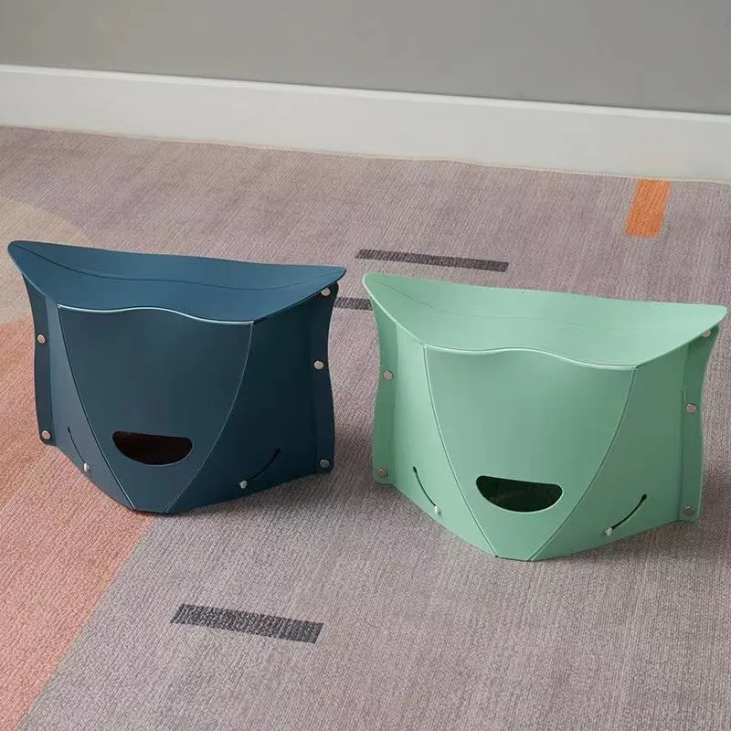 Modern Simple Foldable Plastic Stool 026 for Picnic BBQ Camping Painting