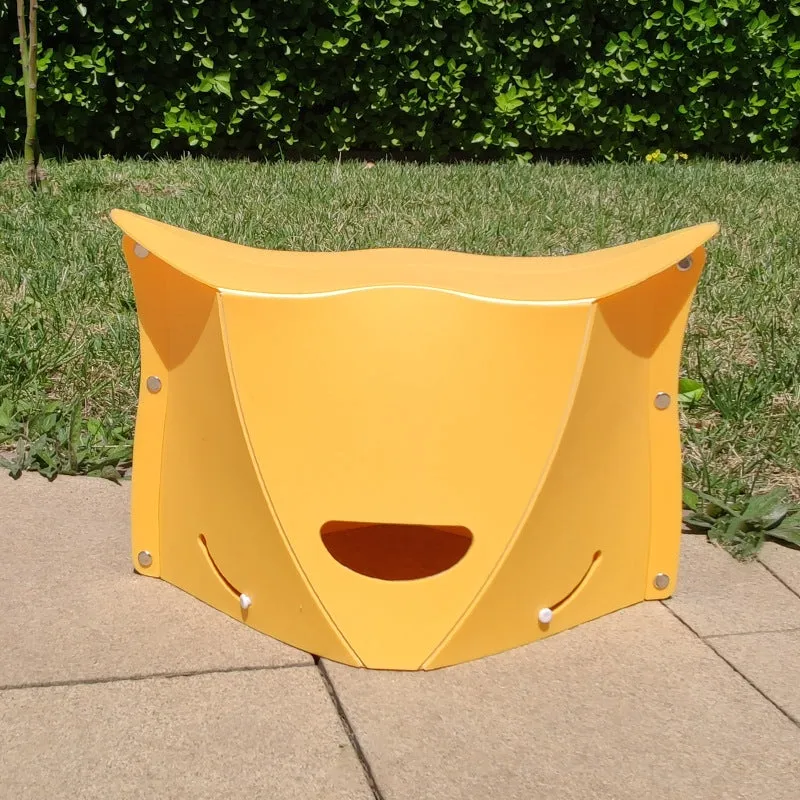 Modern Simple Foldable Plastic Stool 026 for Picnic BBQ Camping Painting