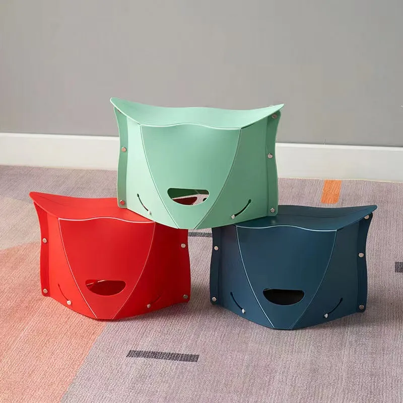 Modern Simple Foldable Plastic Stool 026 for Picnic BBQ Camping Painting