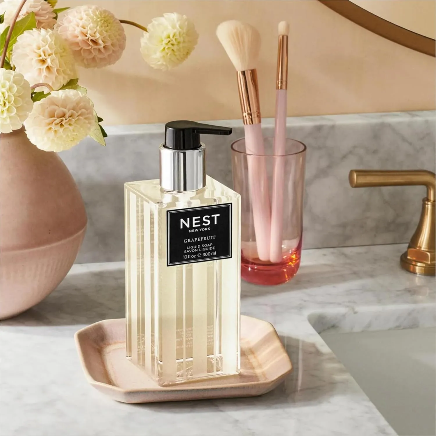 NEST New York Liquid Soap, Ocean Mist & Sea Salt - 10 fl oz - Cleanses & Nourishes Skin - Approx. 300 Pumps Per Bottle - Gluten Free & Cruelty Free
