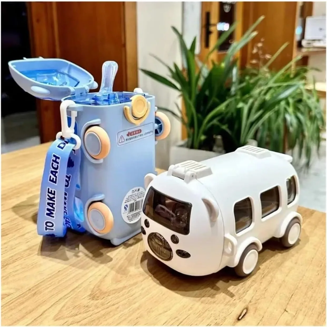Portable Bear Water Bottle with Shoulder Strap Kid Cute Car Straw Water Cup Bus Shape Children's Water Bottle 500ml Drinking Cup(Yellow)