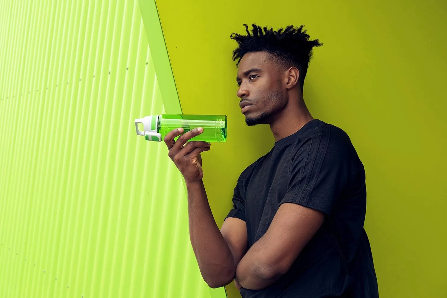 SIGG - Total Color - Refillable Sports Water Bottle - Tritan - Carbonated Drinks - Dishwasher Safe - BPA Free 20Oz, 34Oz