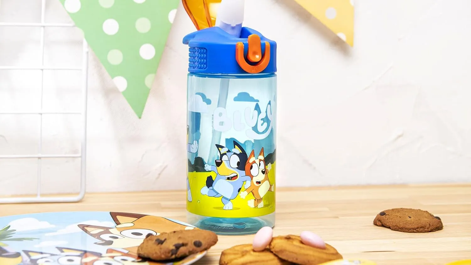 Zak Designs Bluey Kids Dinnerware Set Includes Plate, Bowl, Tumbler, Water Bottle, and Utensil Tableware, Made of Durable Material and Perfect for Kids (6 Piece Gift Set, Non-BPA)