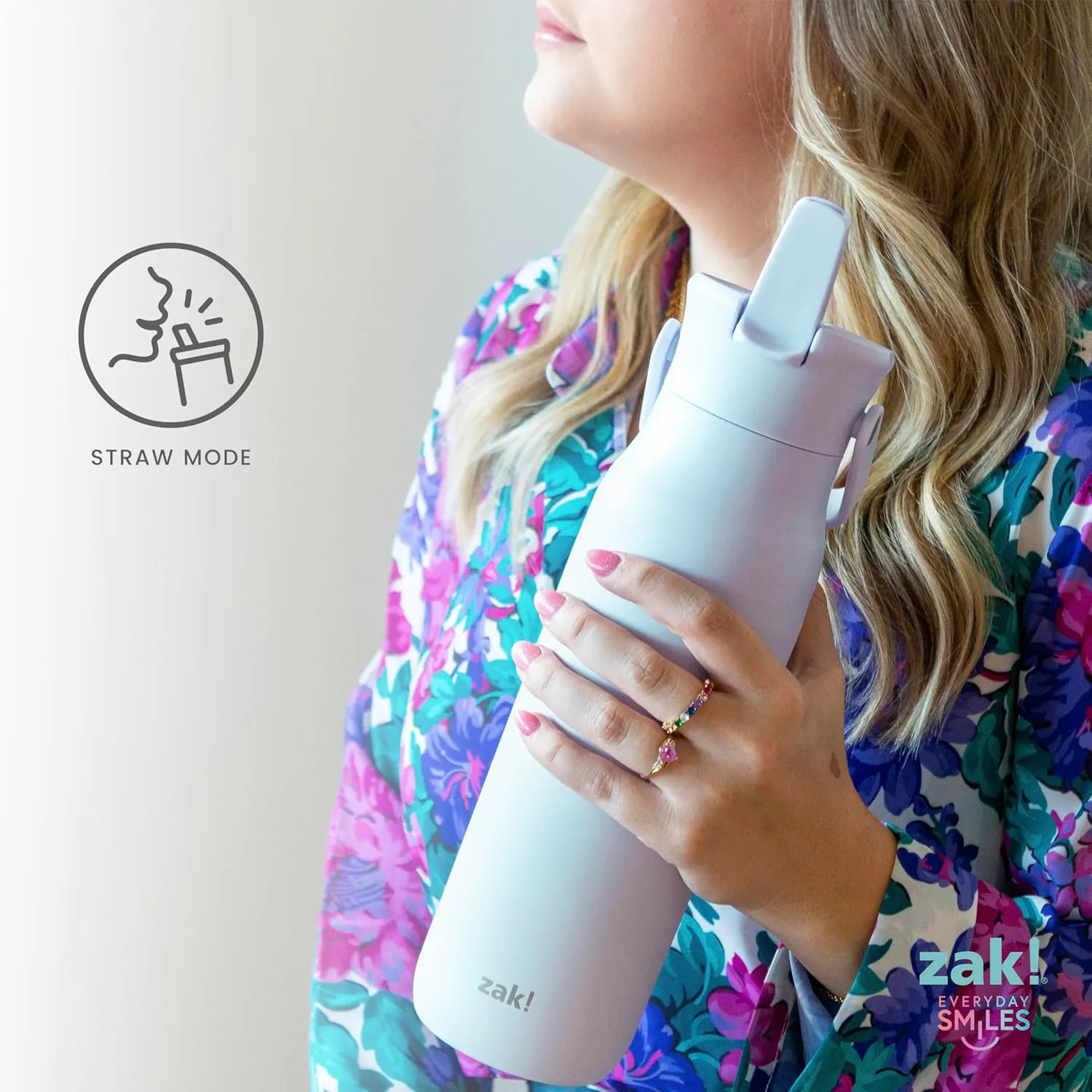 Zak Designs Disney Harmony Water Bottle for Travel or At Home, 32oz Stainless Steel is Leak-Proof When Closed and Vacuum Insulated with Straw Lid, Carry Handle, and 3D Artwork (Minnie Mouse)